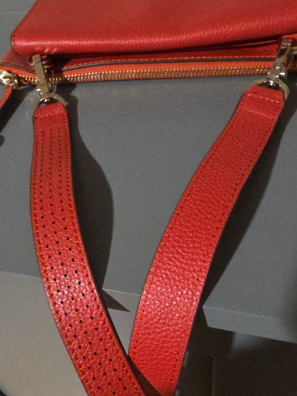 HENRI BENDEL NEW YORK red pebbled leather flap Crossbody bag - Picture 11 of 11